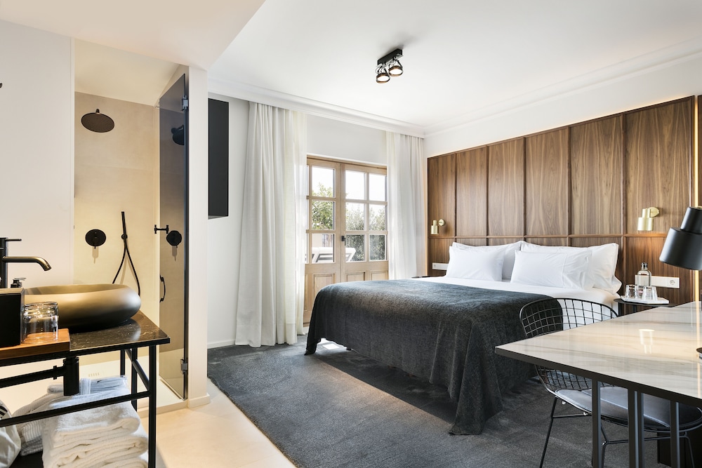 PREMIUM, DOUBLE BED, TERRACE