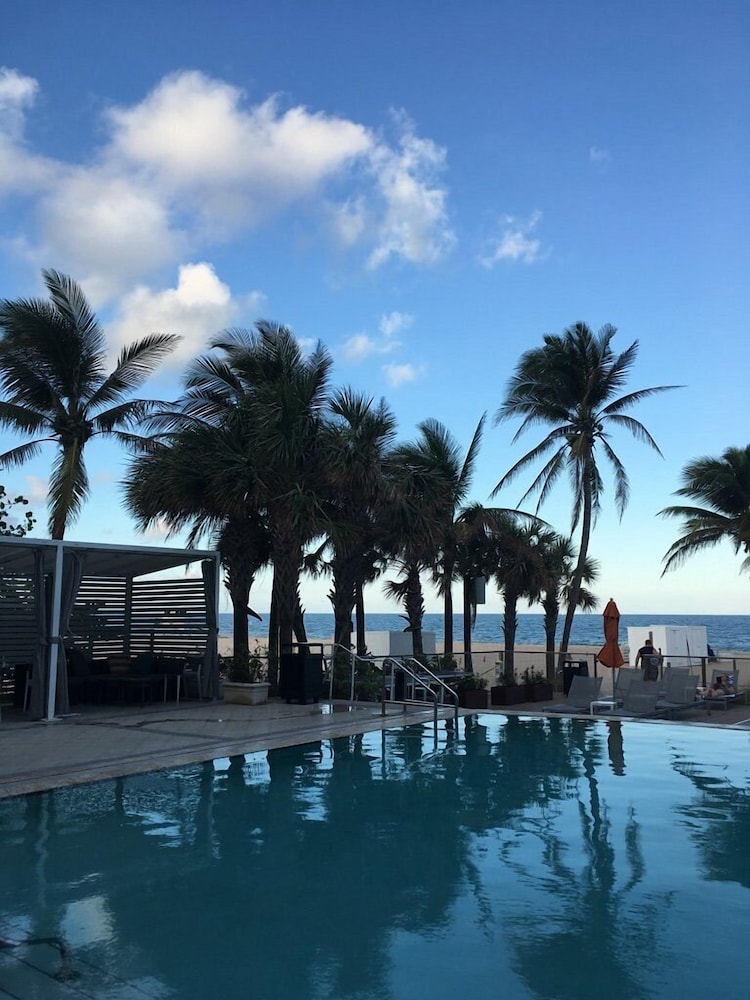 B Ocean Resort Fort Lauderdale 47/50