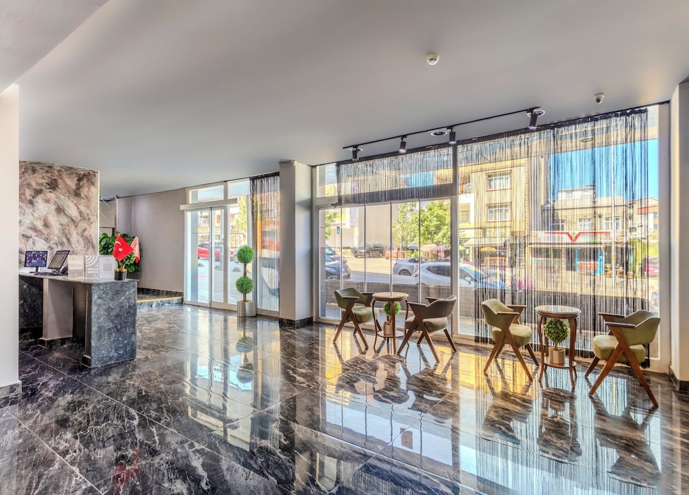 Skylon Airport Hotel 31/49