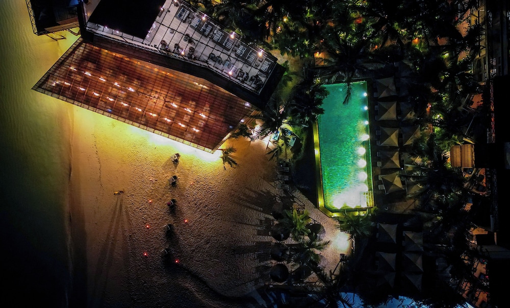 Z Hotel & Z2 Hotel 9/74