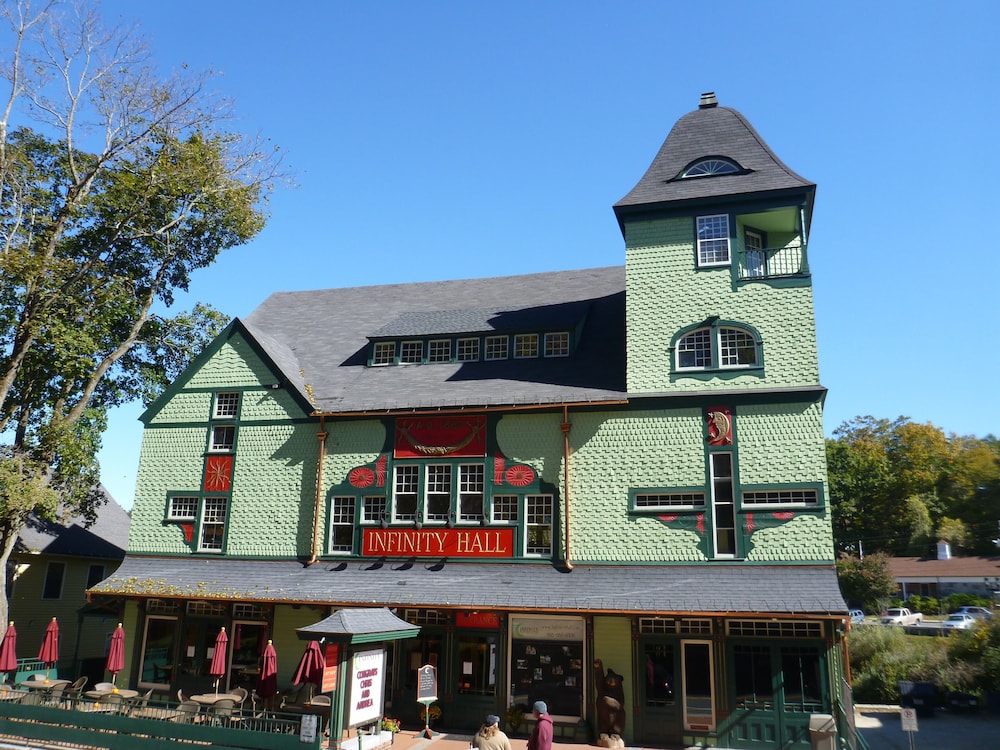 Manor House Bed & Breakfast 2/73