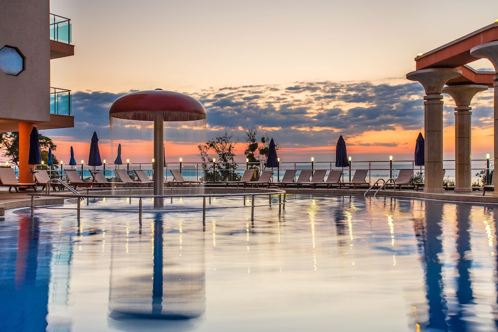 Astera Hotel & Spa 67/70