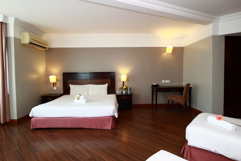 GRAND KAMPAR HOTEL 8/56