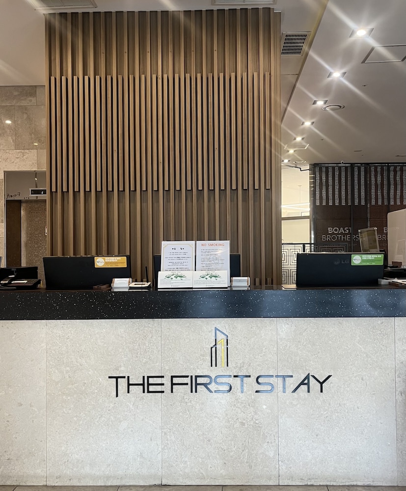 The First Stay Hotel 10/42