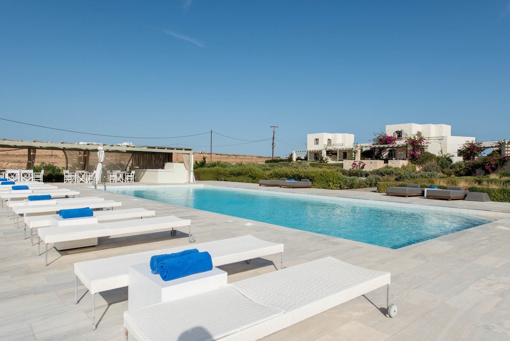 STAGONES LUXURY VILLAS 48/50