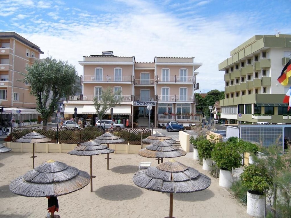 Hotel Sara 43/46