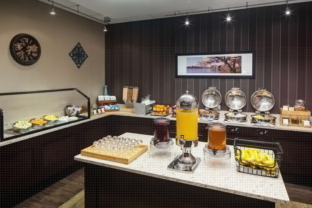 DoubleTree by Hilton Washington DC Silver Spring 25/55