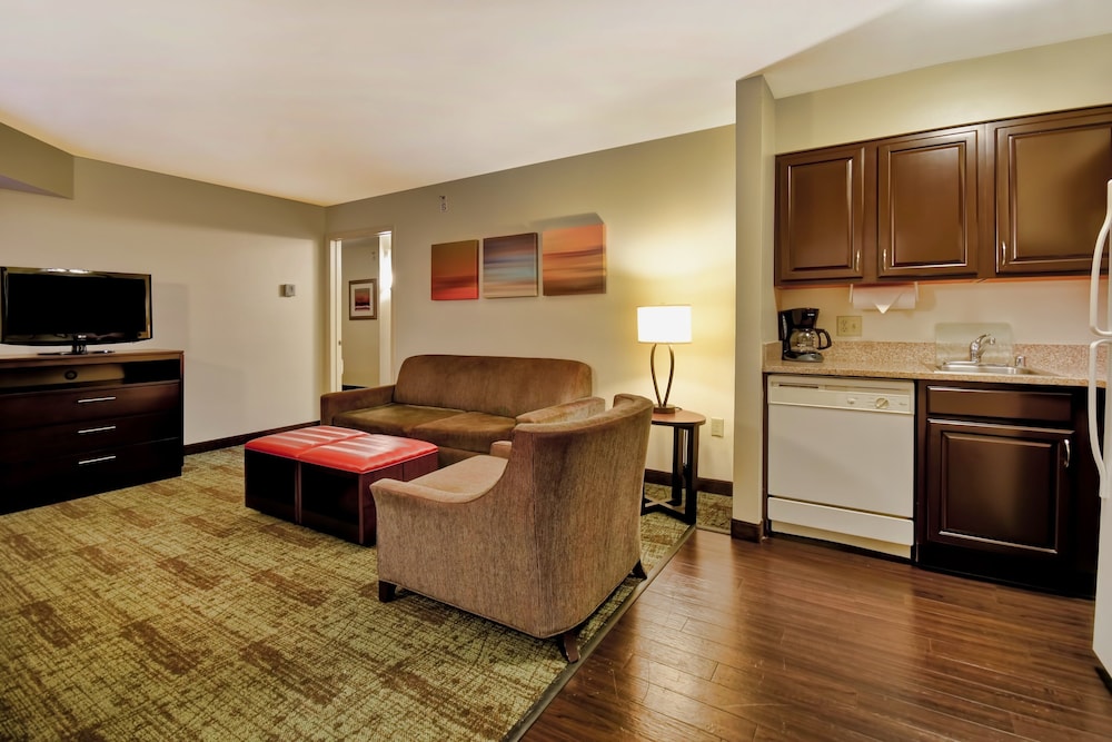 Staybridge Suites Middleton/Madison-West 38/49