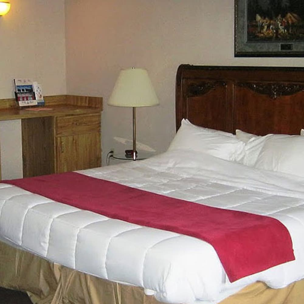 Voyageur Inn and Conference Center 12/58