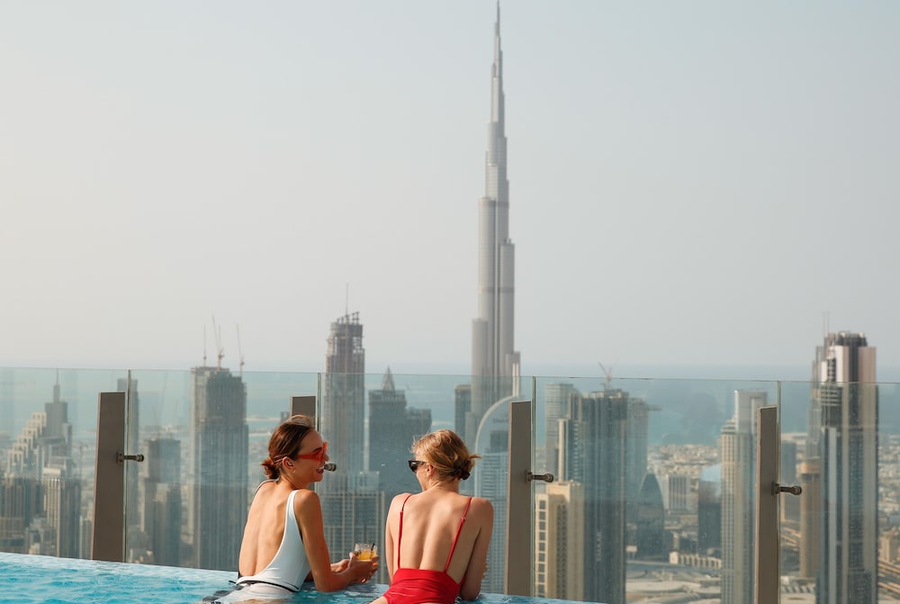 SLS Dubai Hotel and Residences 72/75