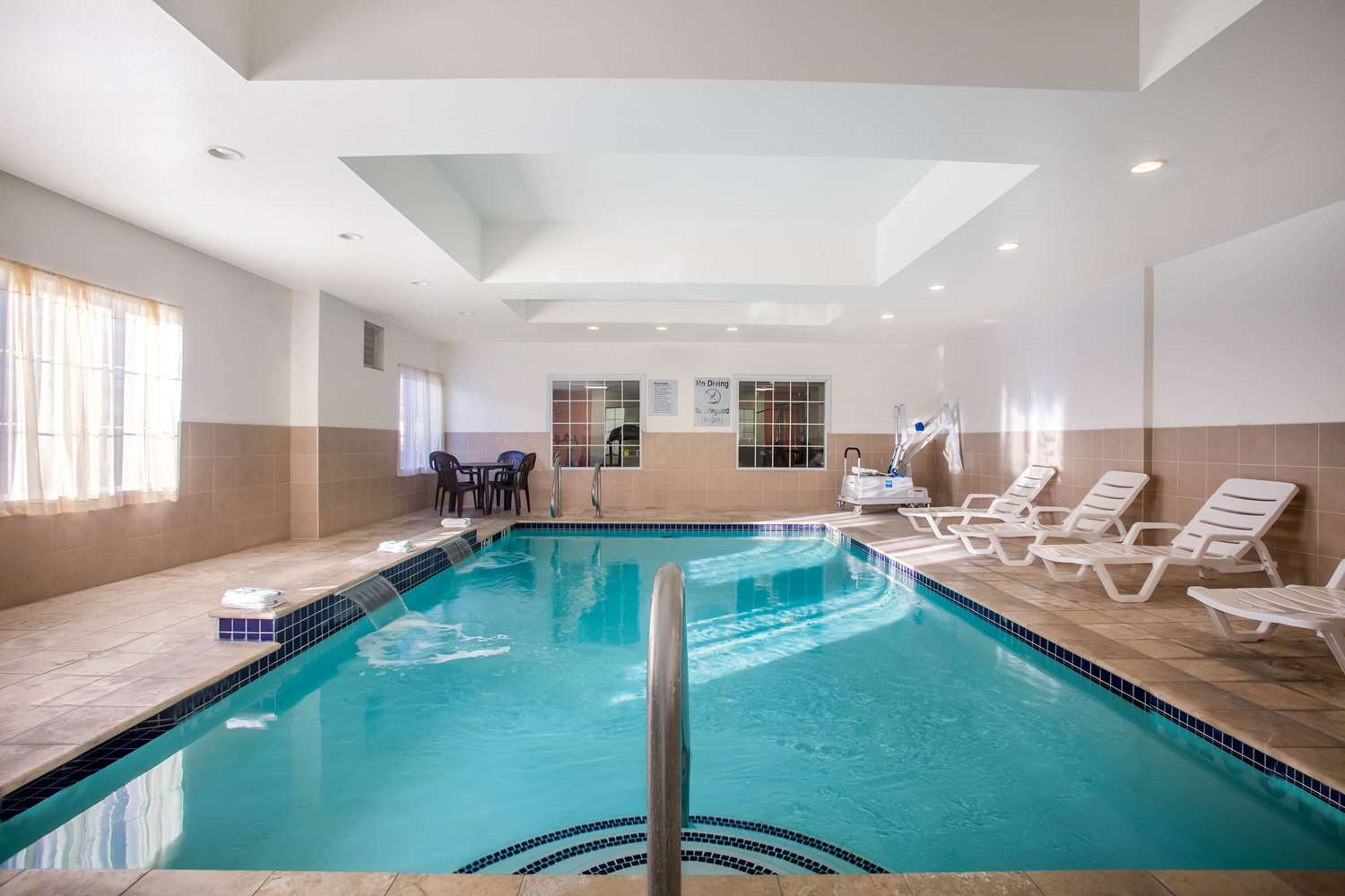 La Quinta Inn And Suites By Wyndham Columbus Tx 34/60