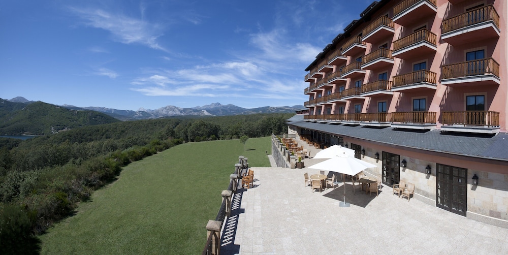 Parador De Cervera De Pisuerga 2/69