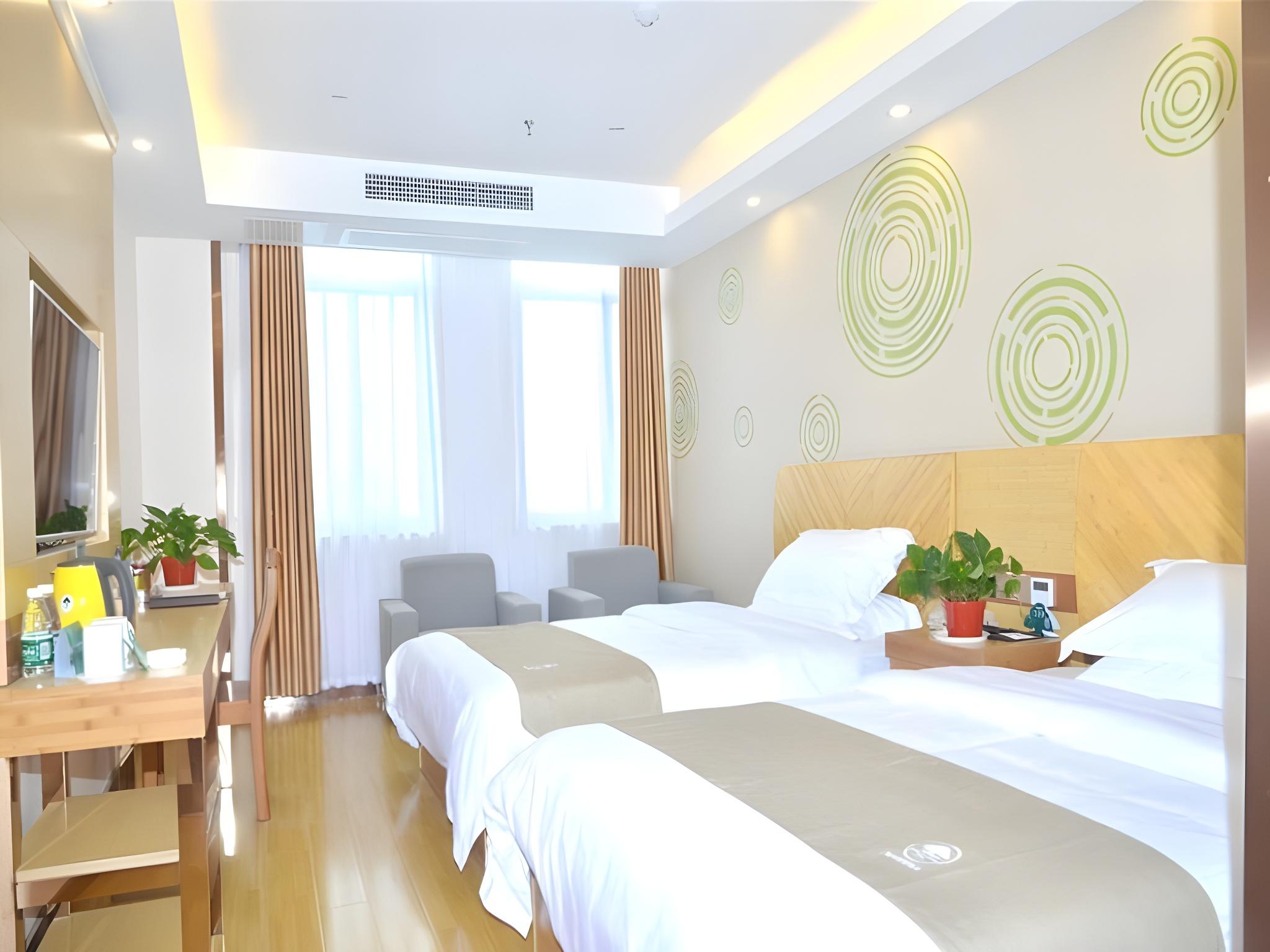 GreenTree Inn Chizhou Dongzhi County Lishan Xiushui Express Hotel