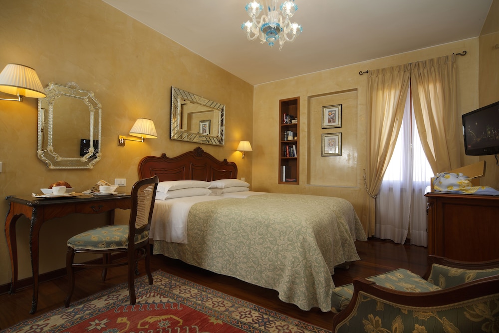 Hotel Bisanzio 12/71
