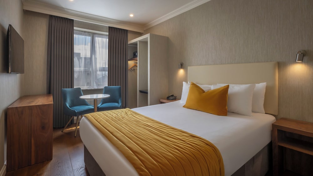 Eyre Square Hotel 12/58