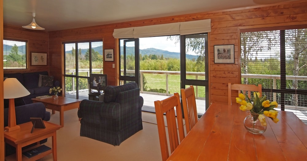Tongariro Lodge 48/75