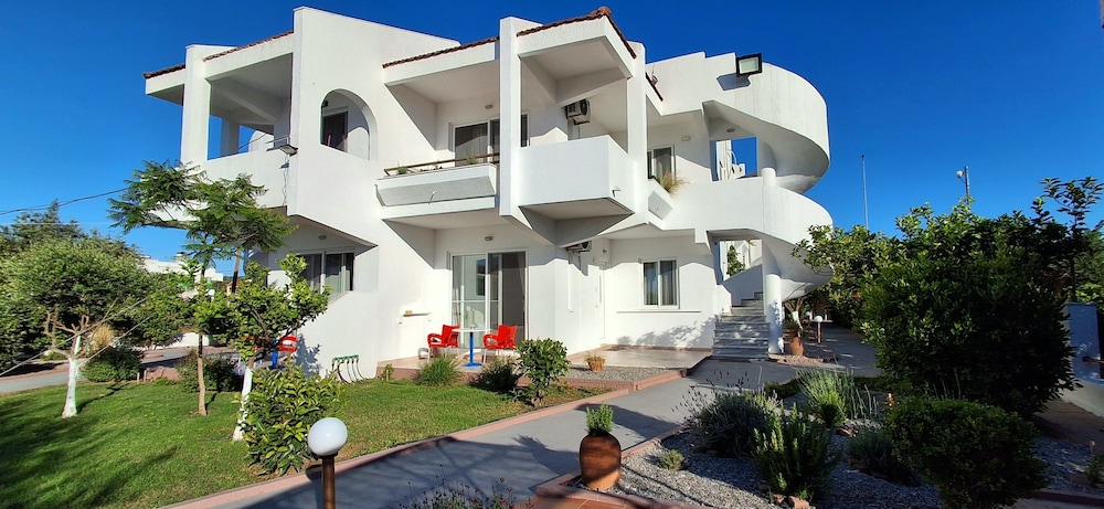 Villa Maroula 3/41
