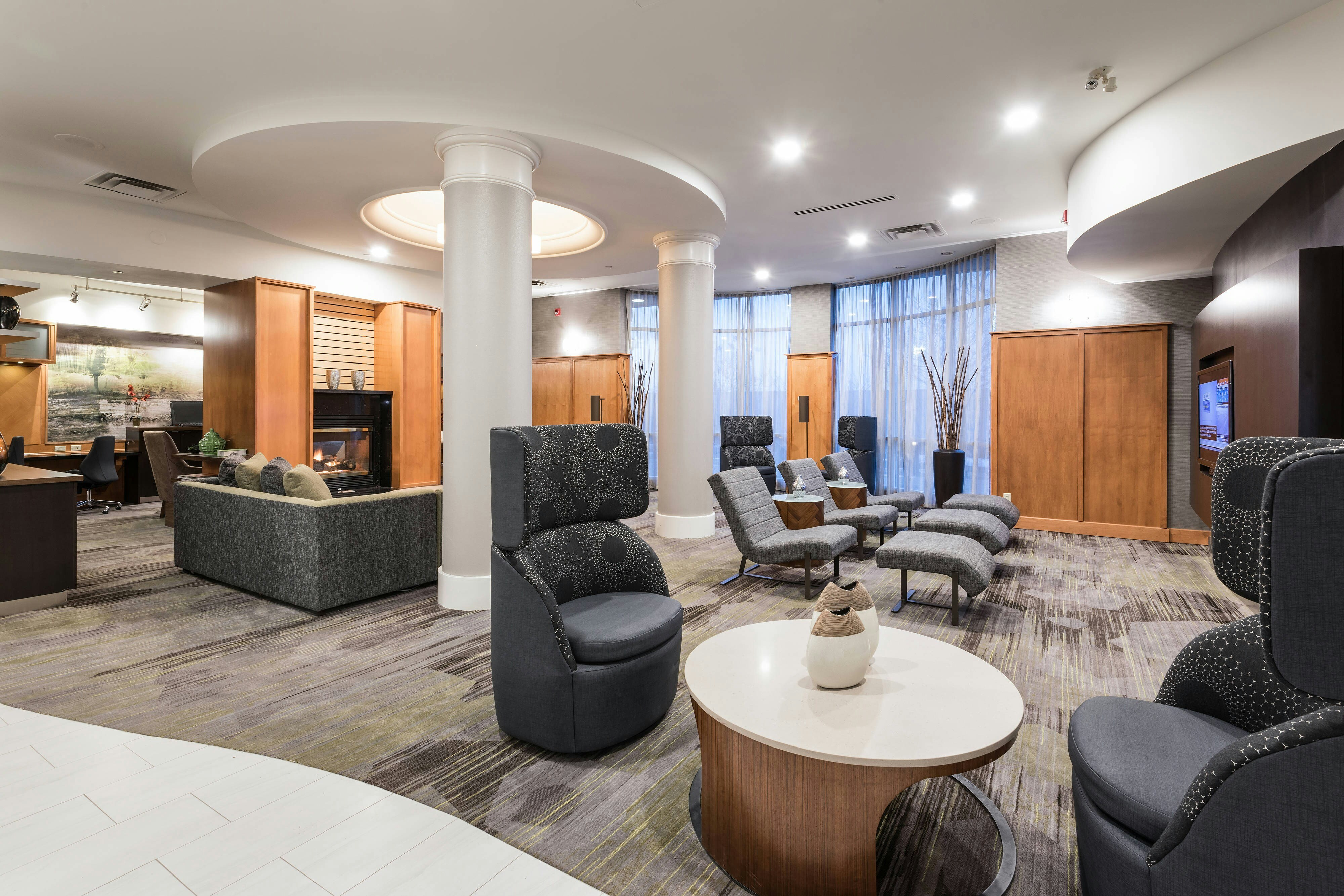 Courtyard By Marriott Toronto Vaughan 24/46