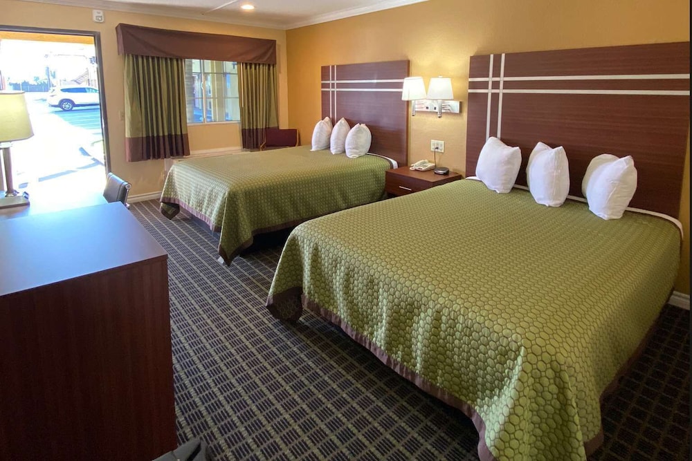 Americas Best Value Inn Azusa Pasadena 13/40