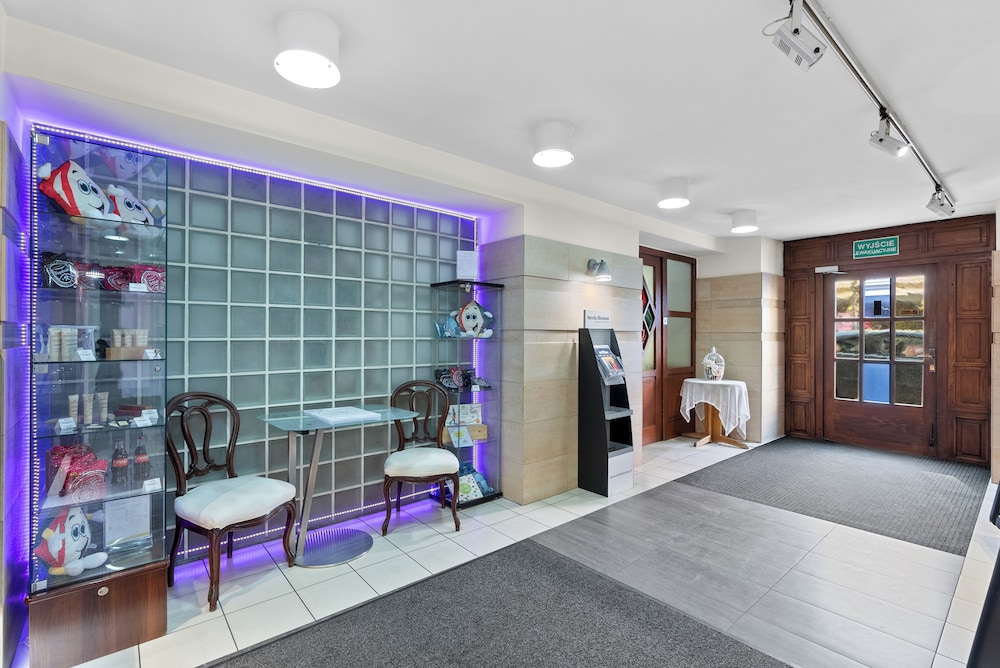lobby