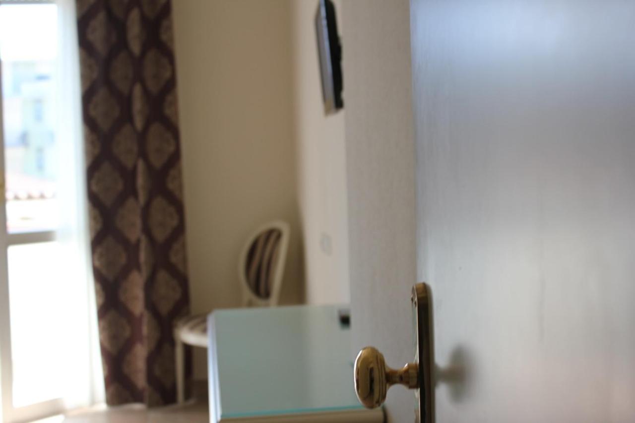 Marina Hotel 7/46