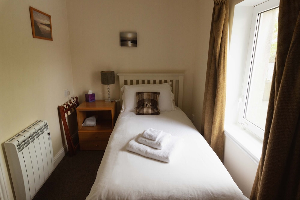 Scalloway Hotel 2/33