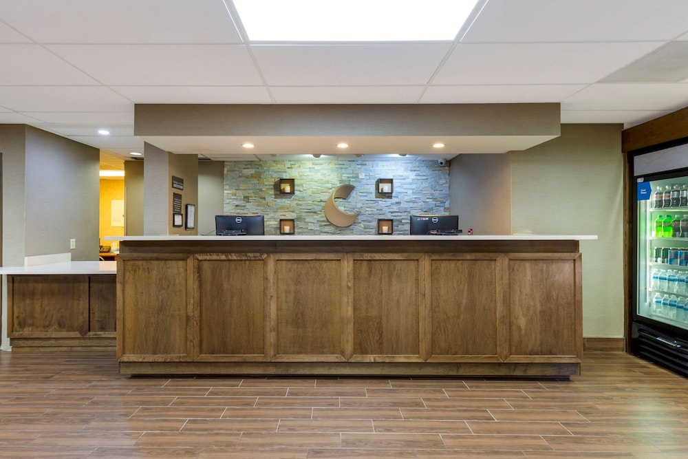 Comfort Suites Near Potomac Mills 14/50