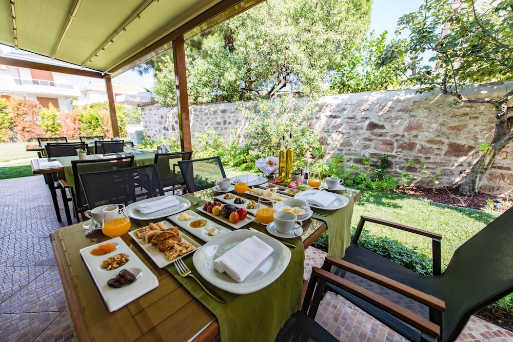 Elia Hotel 33/50