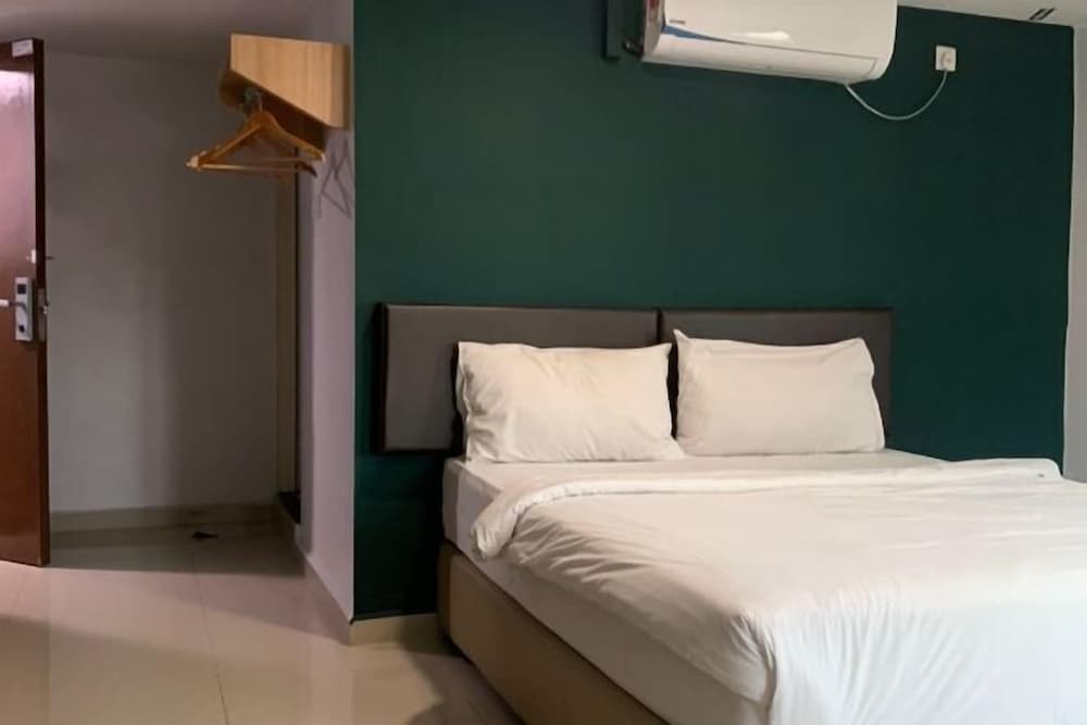 Room V @ Jalan Megat by ZUZU 18/29