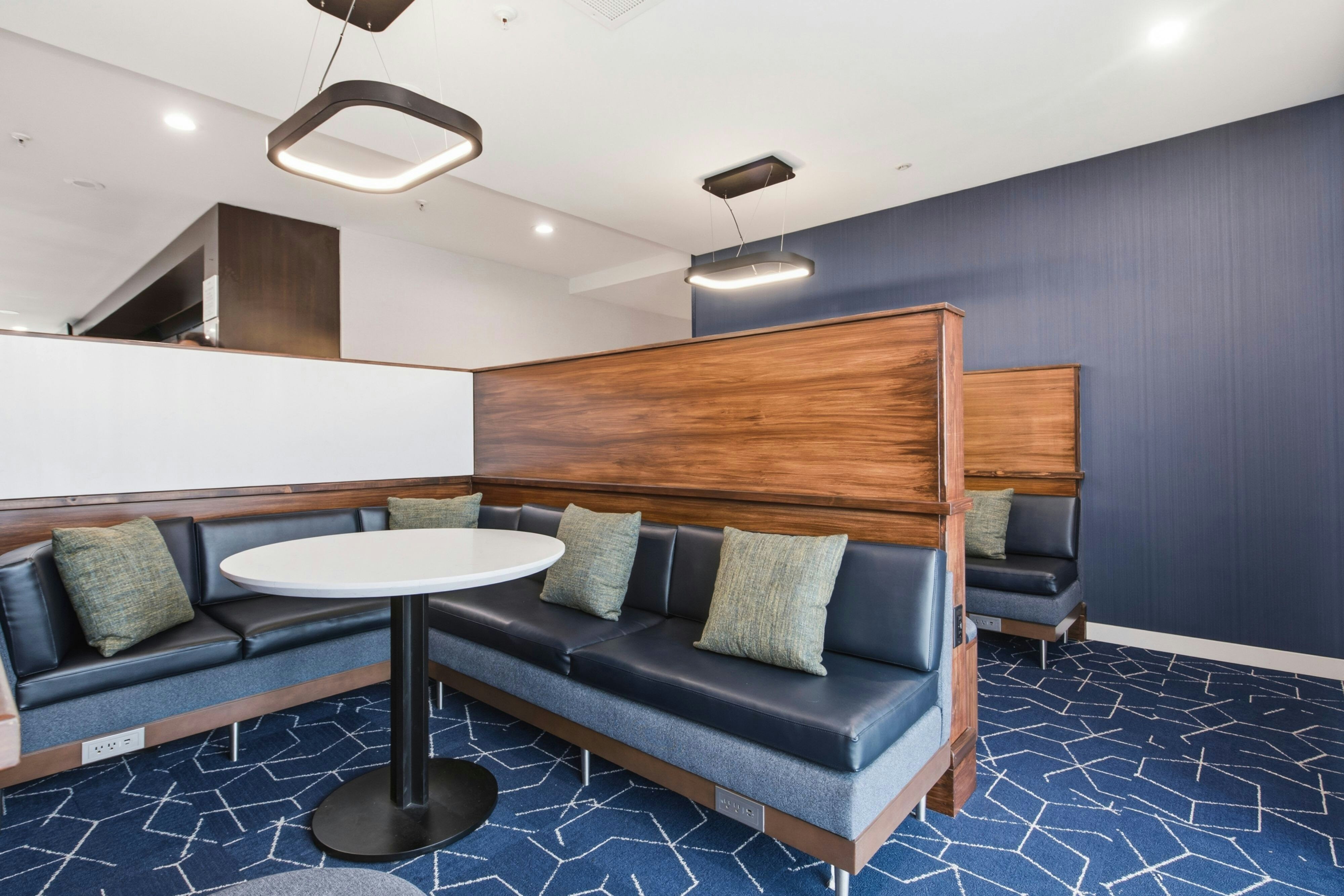 Courtyard By Marriott Columbus 46/71
