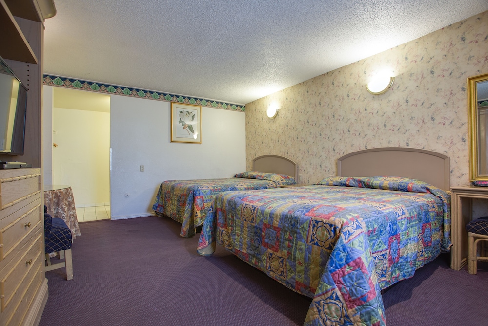 Best Whittier Inn 19/53
