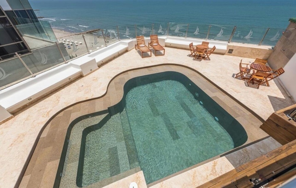 Hotel Regatta Cartagena 41/50