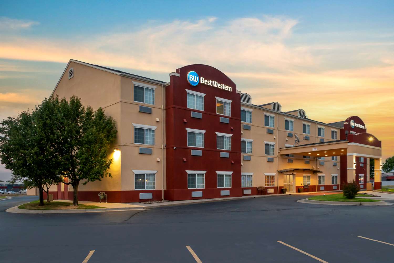 Best Western Governors Inn and Suites 1/12