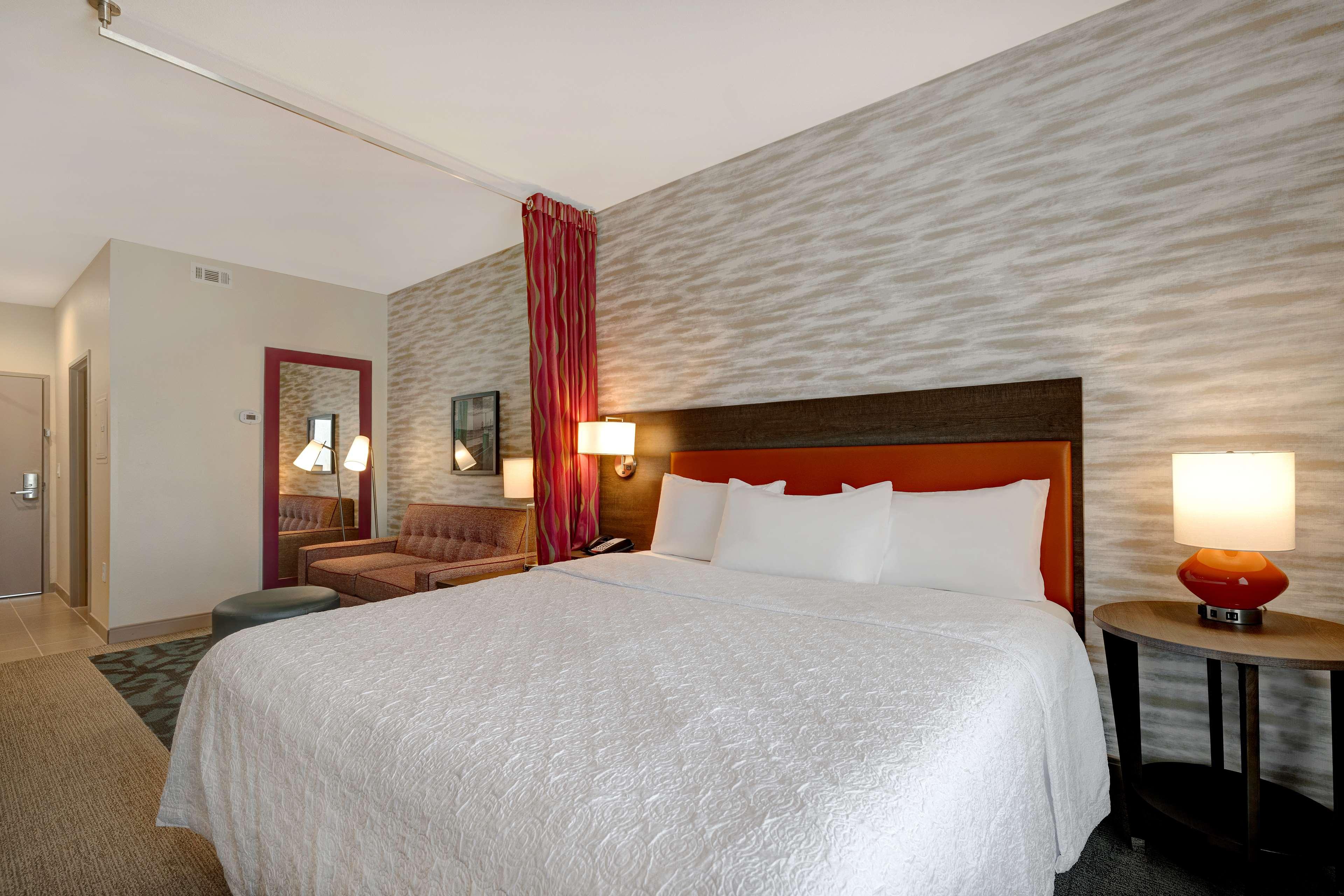STUDIO, SUITE, KING BED, ACCESSIBLE