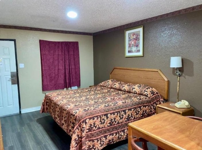 Golden Inn Dallas by Hotel O 25/50