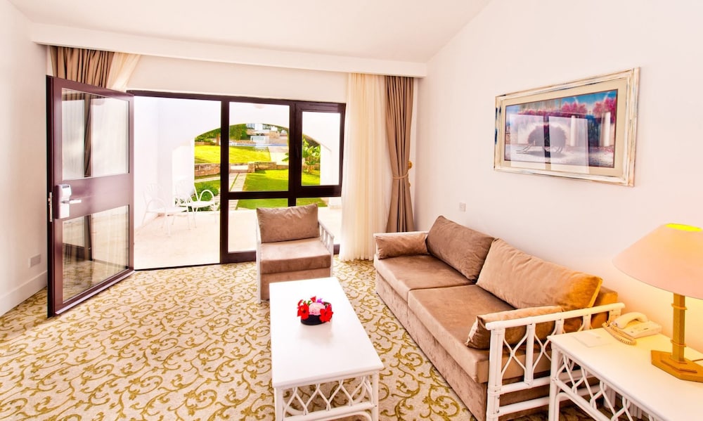 The Olive Tree Hotel 25/50