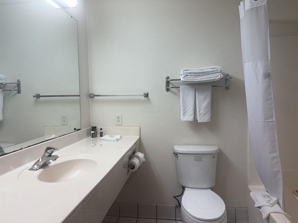 SureStay by Best Western Obetz Rickenbacker Airport 37/45