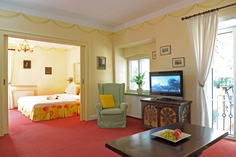 Hotel Schloss Leonstain 37/50