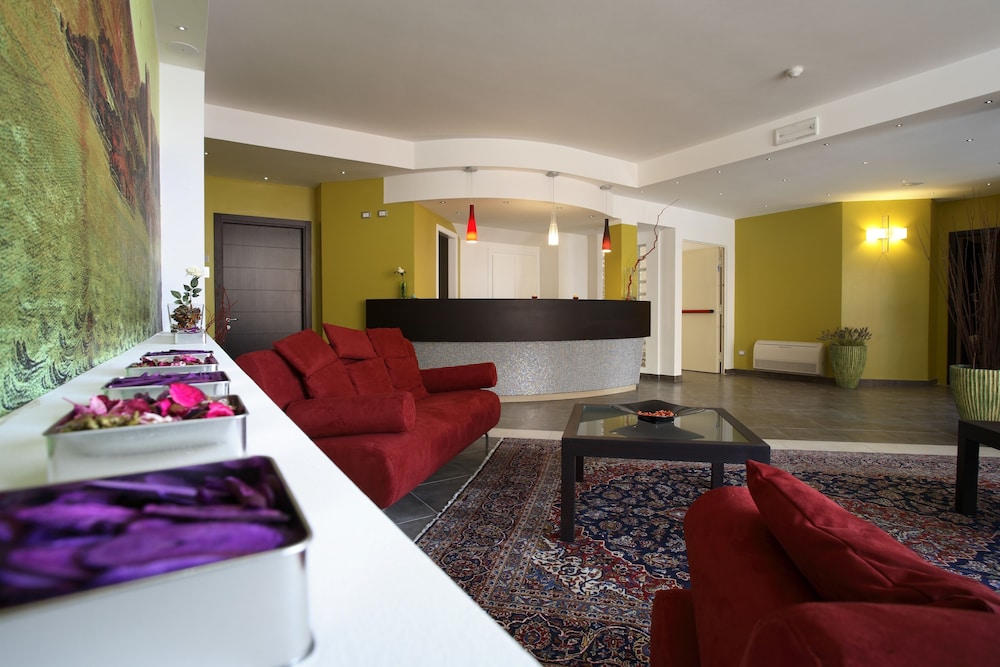Janus Hotel 38/69