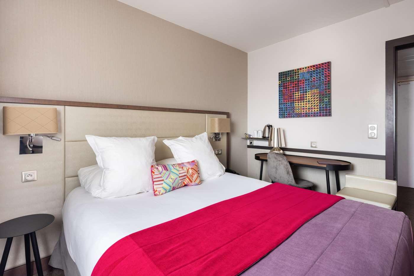 Standard, Twin Beds