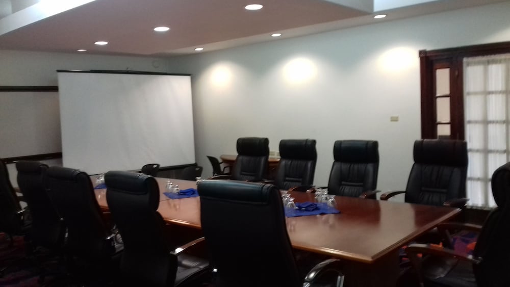 Radisson Hotel Trinidad 37/49