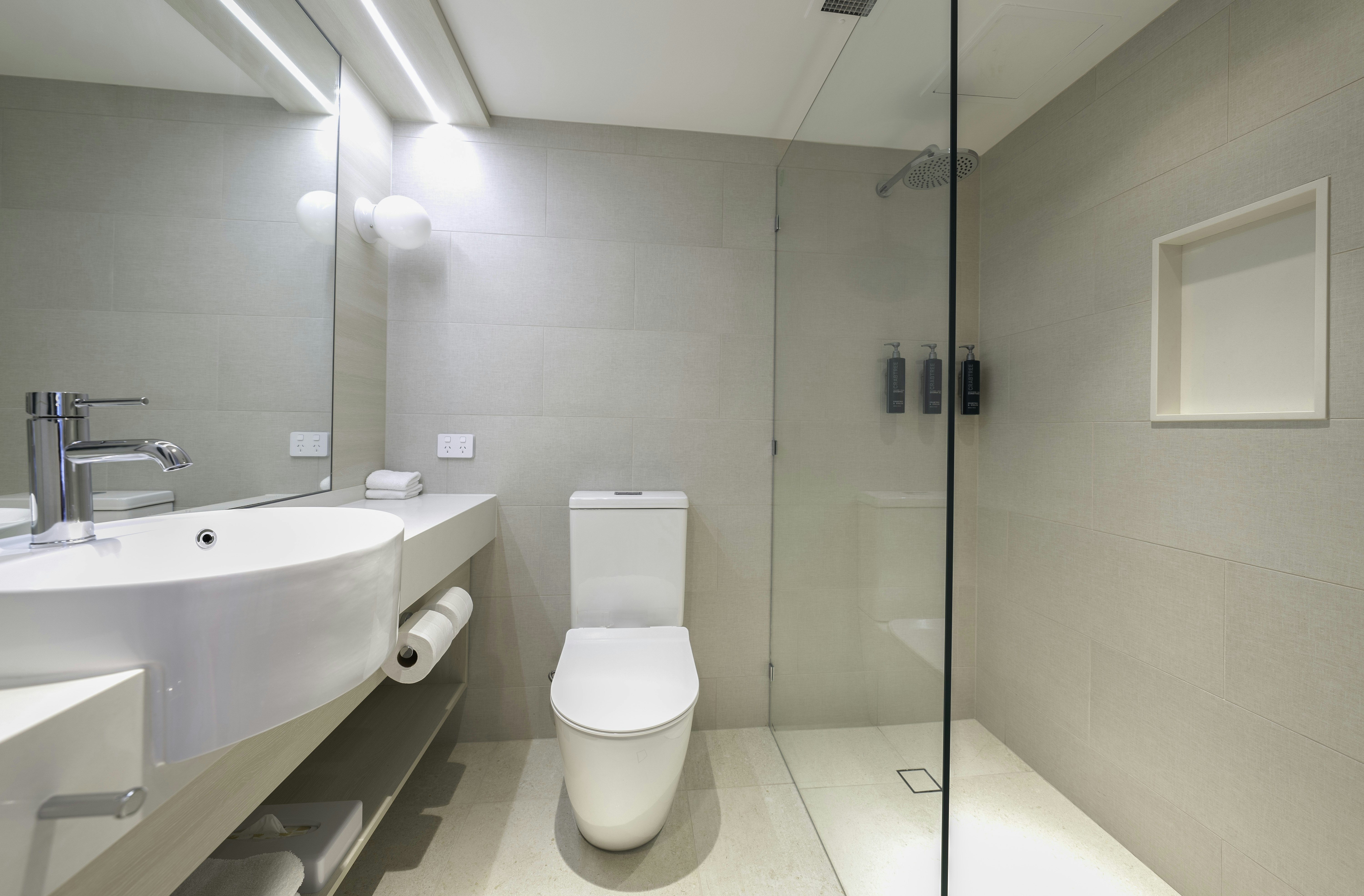 Room, 2 Double Beds, Water View، DoubleTree by Hilton Hotel Cairns 4/6