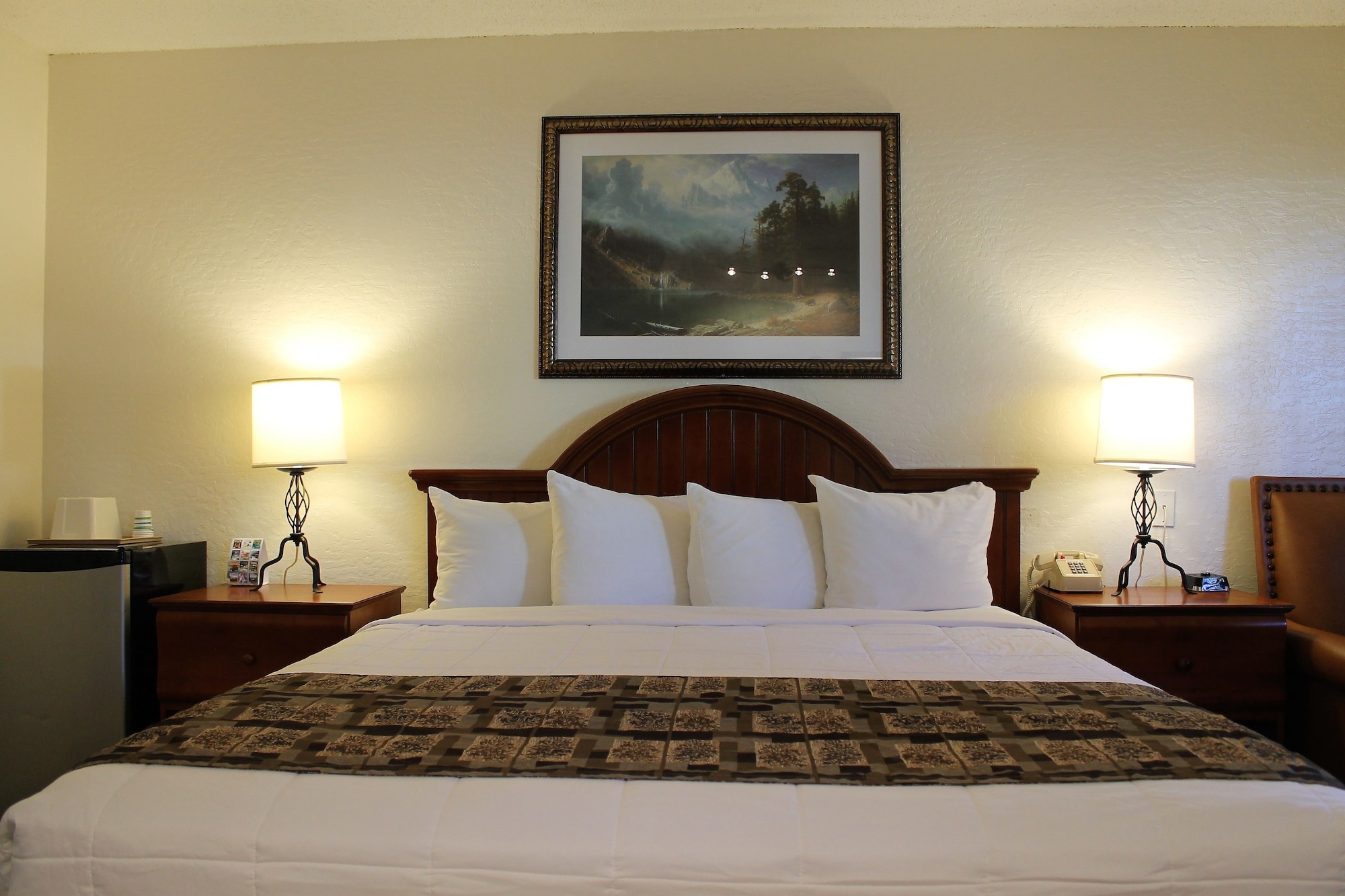 STANDARD, KING BED