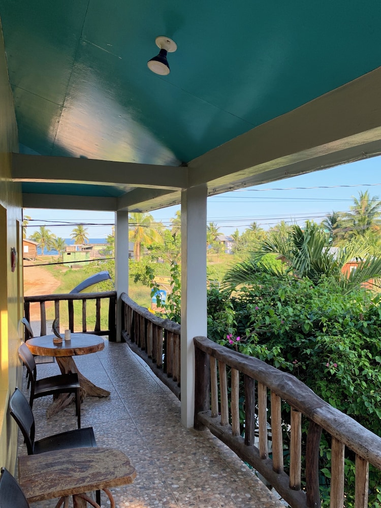 All Seasons Guest House 28/50