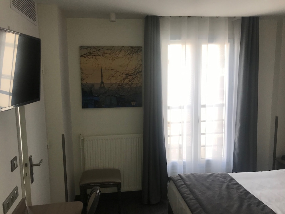 HOTEL DE PARIS MONTMARTRE 17/29
