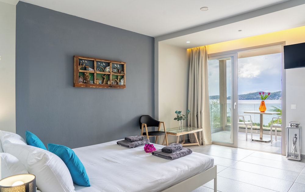 Core Luxury Suites 21/55