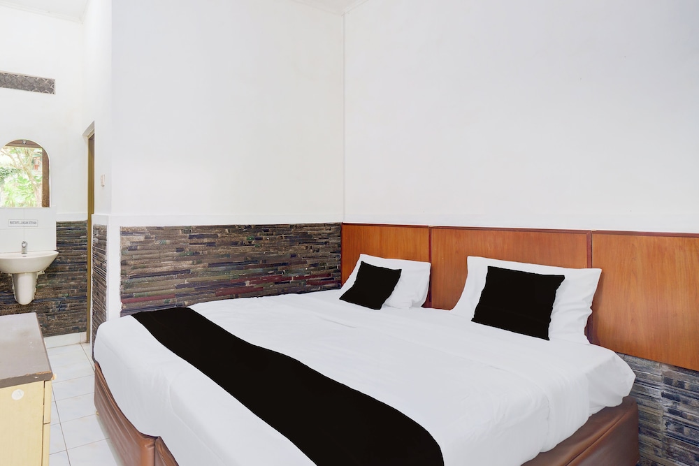 Hotel O Bogor near Taman Safari formerly Hotel Rudian 2 36/54