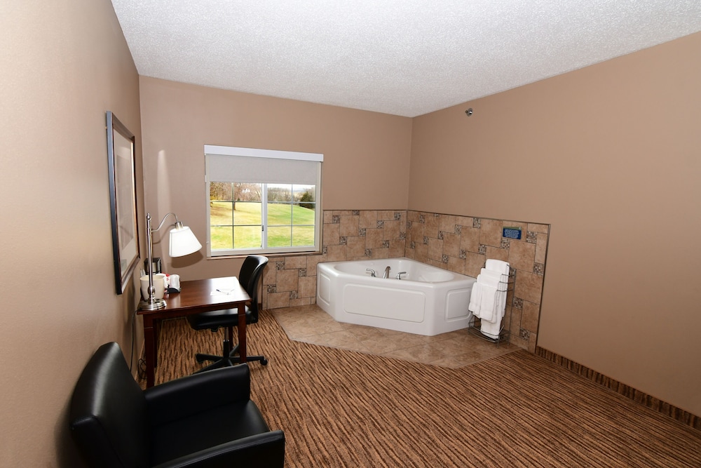 Boulders Inn Amp Suites Denison 15/28