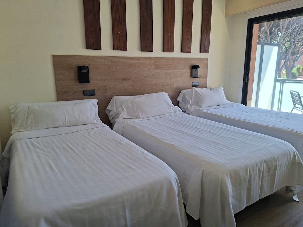 Hotel 153 12/71