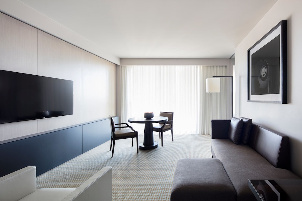 Hotel Realm 37/54